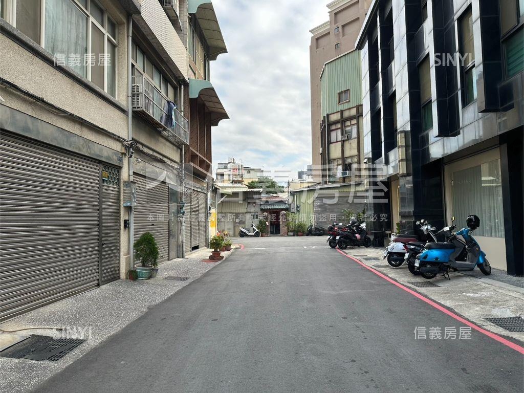 近大遠百兩房有車位房屋室內格局與周邊環境