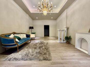 進化路黃金店面