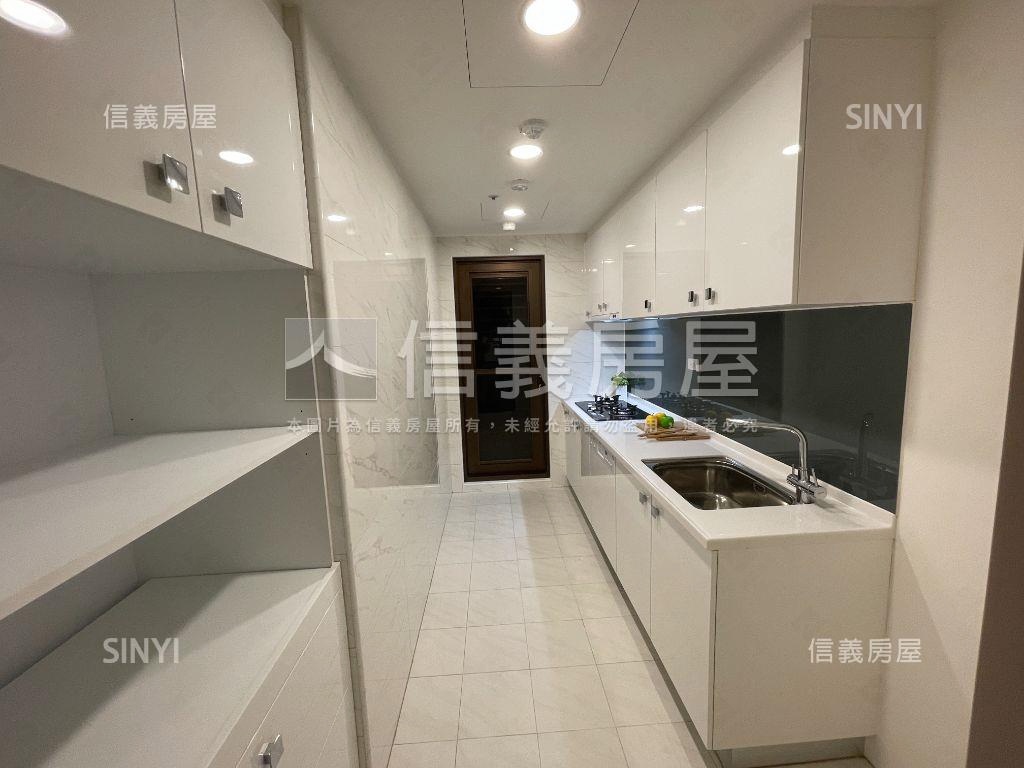 鐵專河景第一排房屋室內格局與周邊環境