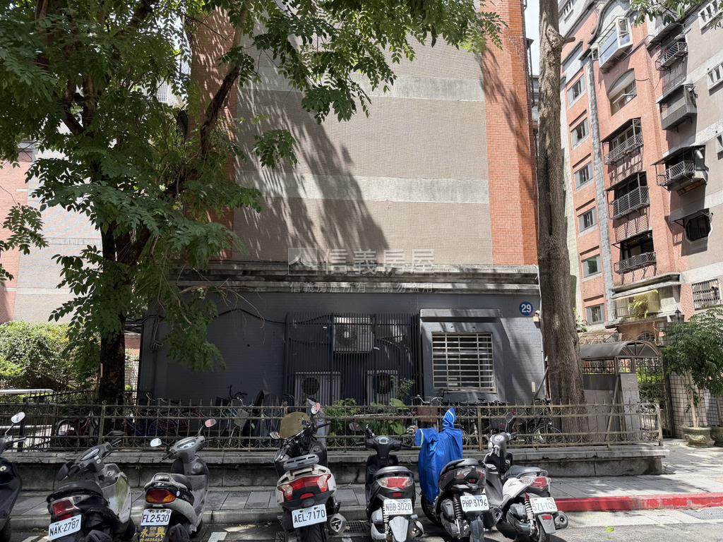 大安國宅一樓稀有釋出房屋室內格局與周邊環境