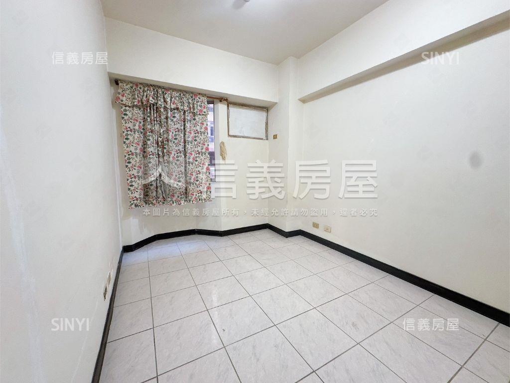 冠倫台北三房平面車位房屋室內格局與周邊環境