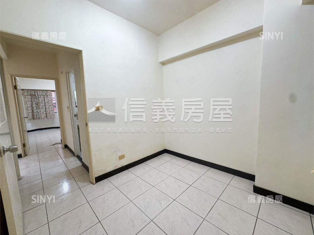 冠倫台北三房平面車位房屋室內格局與周邊環境