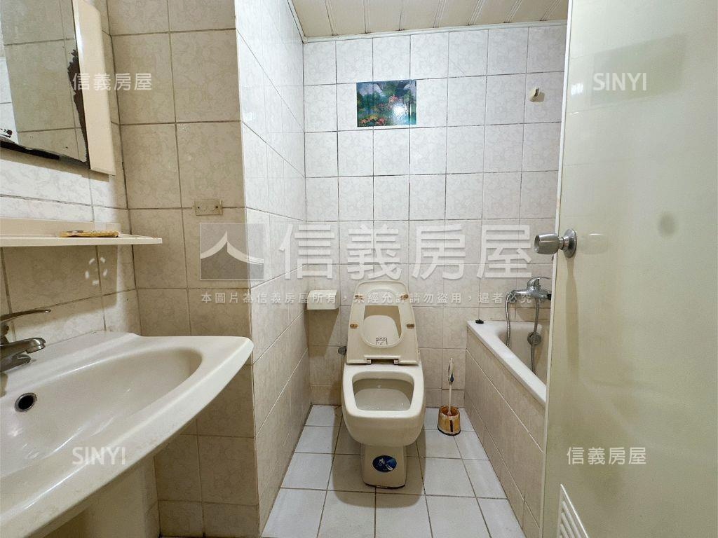 冠倫台北三房平面車位房屋室內格局與周邊環境