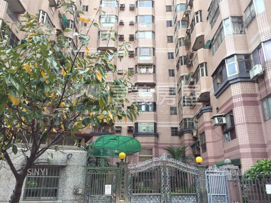 冠倫台北三房平面車位房屋室內格局與周邊環境