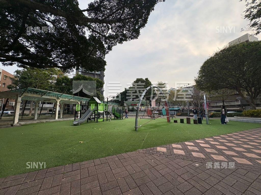 華榮市場收租金店面房屋室內格局與周邊環境