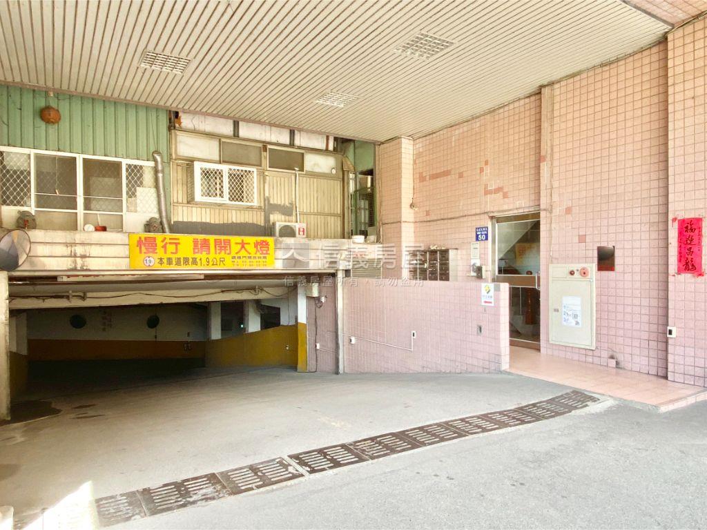 ★近中山醫大｜美三房房屋室內格局與周邊環境