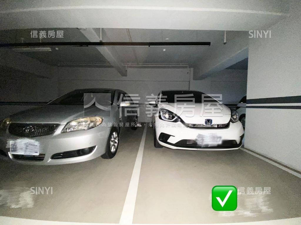 鉅虹曙光高樓層大三房平車房屋室內格局與周邊環境