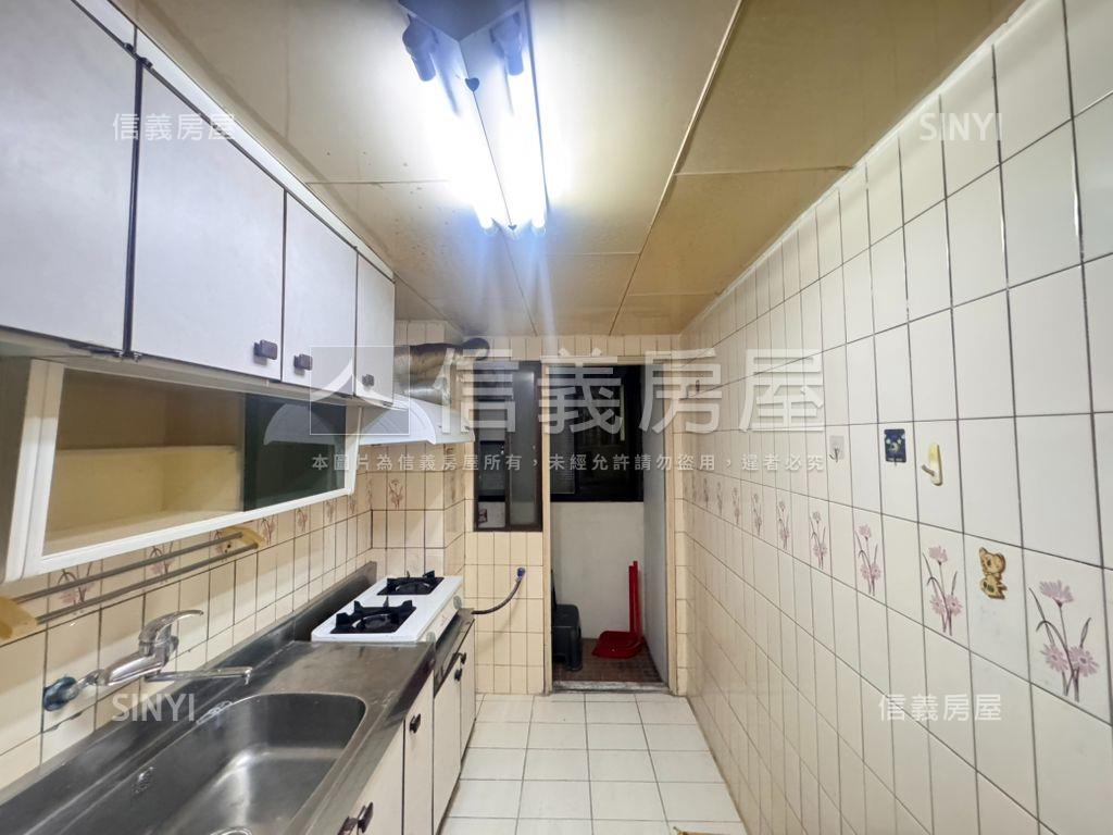 松山電梯４房☆大空間首選房屋室內格局與周邊環境