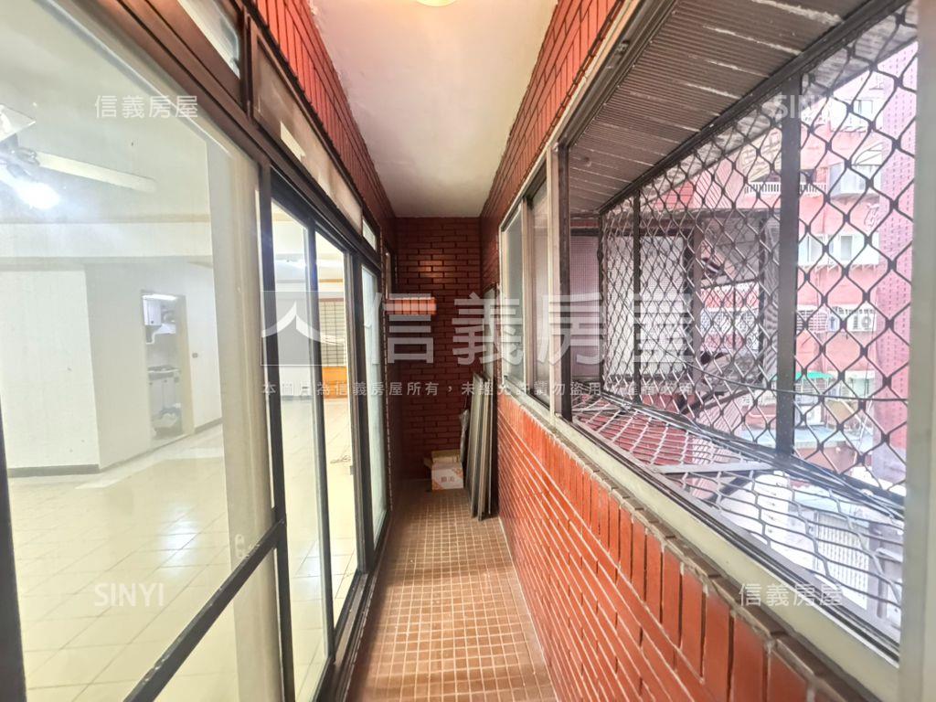 松山電梯４房☆大空間首選房屋室內格局與周邊環境