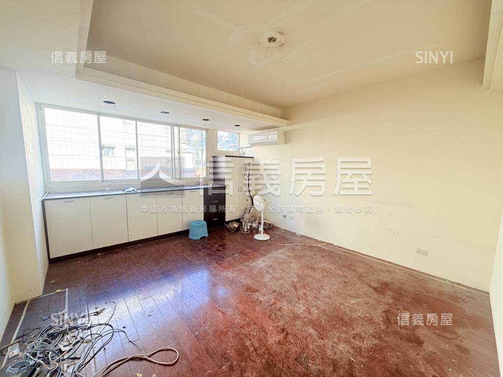 北屯震後臨路透天房屋室內格局與周邊環境