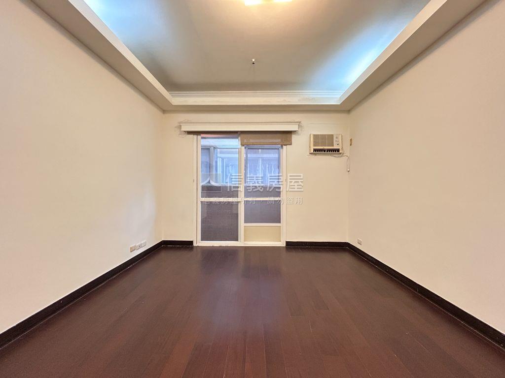 鋼骨觀天下美景四房車位房屋室內格局與周邊環境