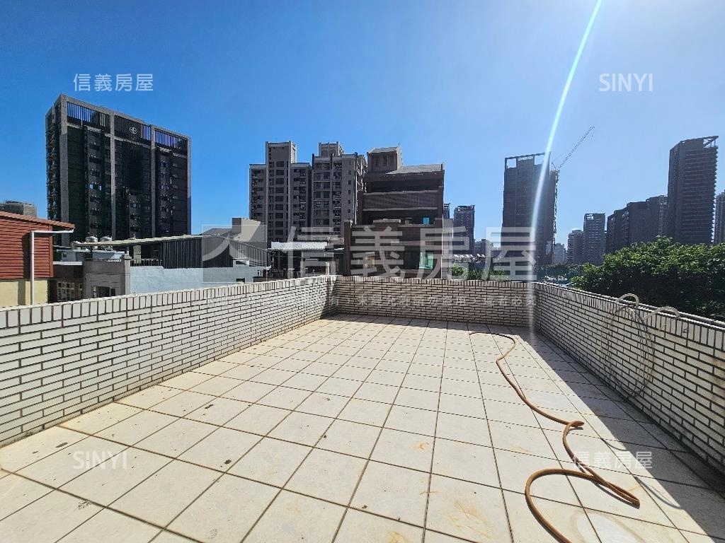 桃園中路。豪邸透天房屋室內格局與周邊環境