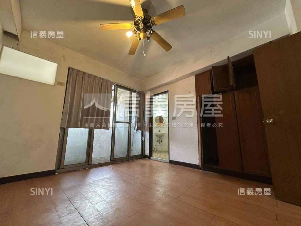 挹翠電梯低總大三房房屋室內格局與周邊環境