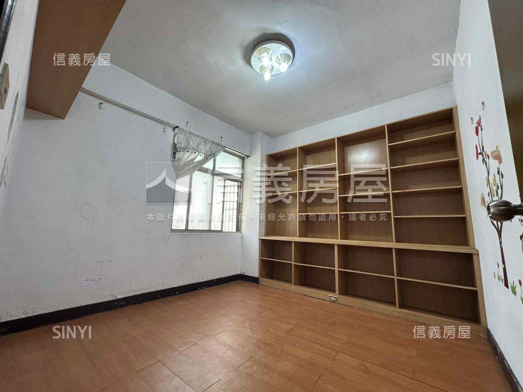 挹翠電梯低總大三房房屋室內格局與周邊環境