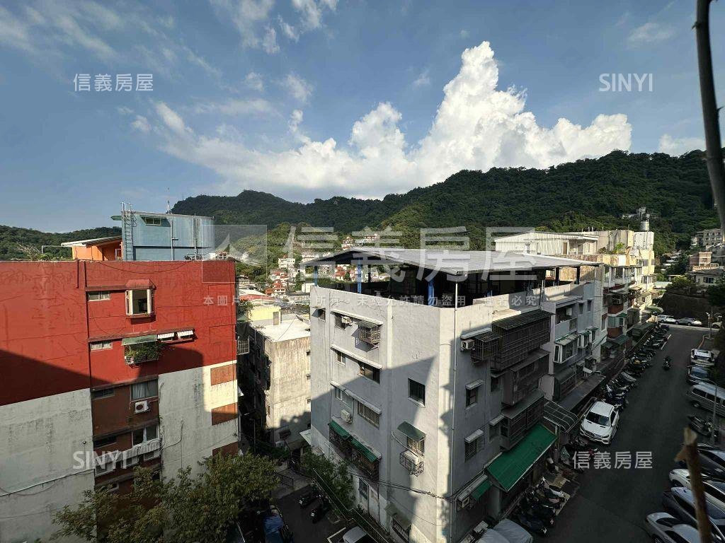 挹翠電梯低總大三房房屋室內格局與周邊環境
