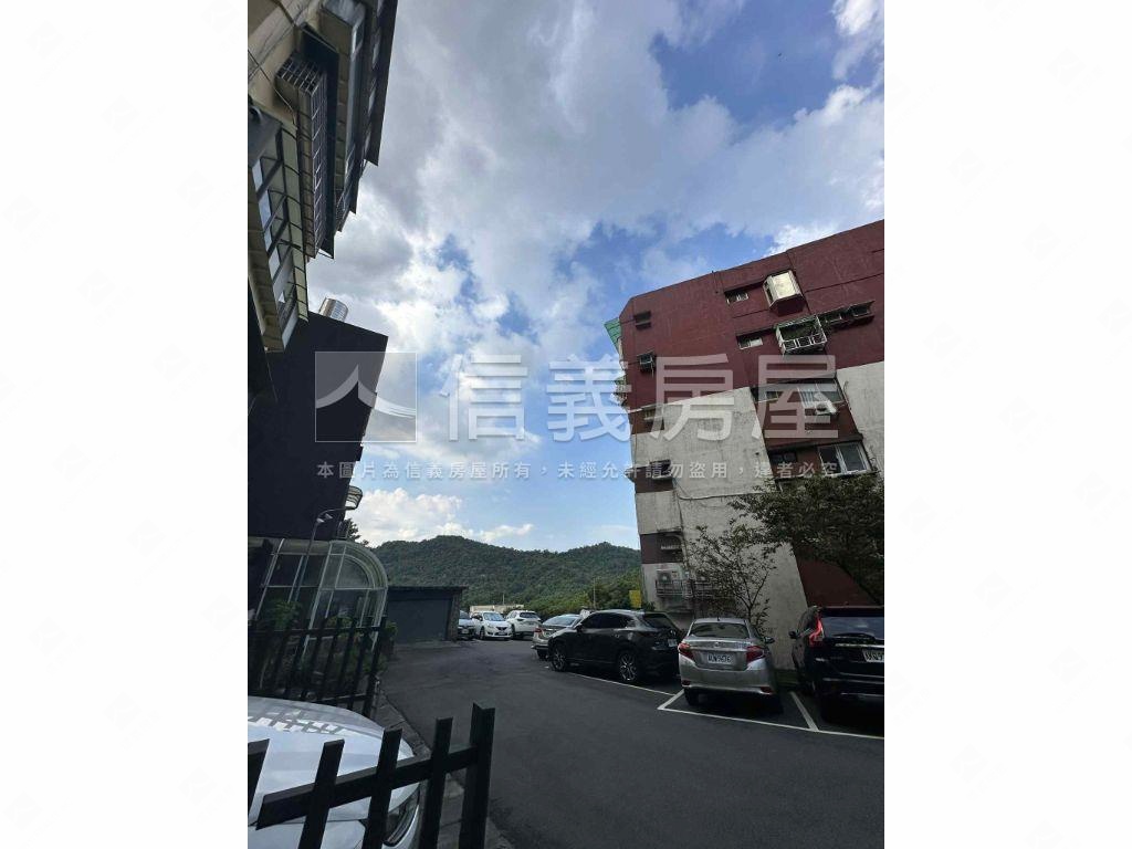 挹翠電梯低總大三房房屋室內格局與周邊環境