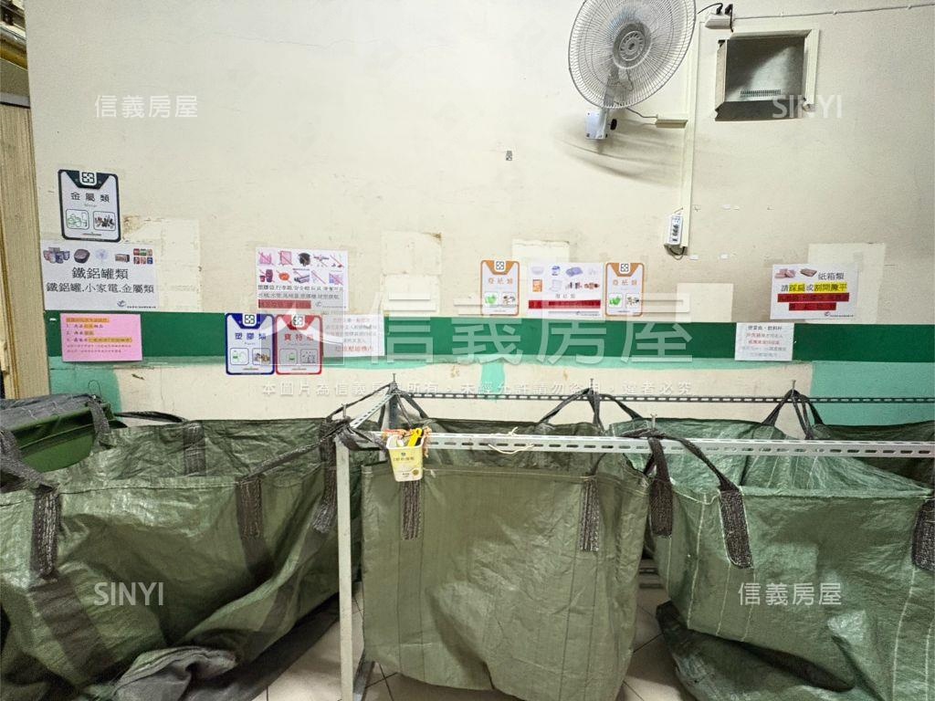 皇家之星ｘ四房雙平車房屋室內格局與周邊環境