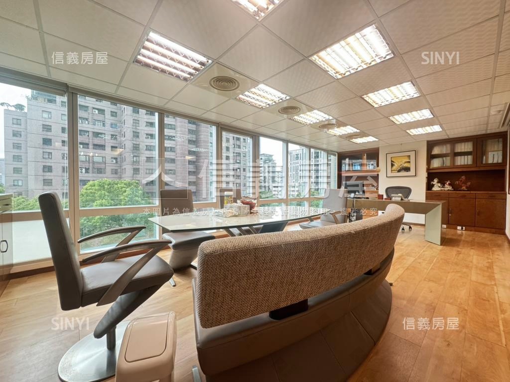 僑泰財經純辦景觀房屋室內格局與周邊環境
