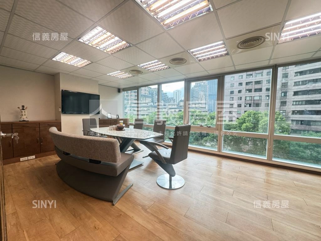 僑泰財經純辦景觀房屋室內格局與周邊環境