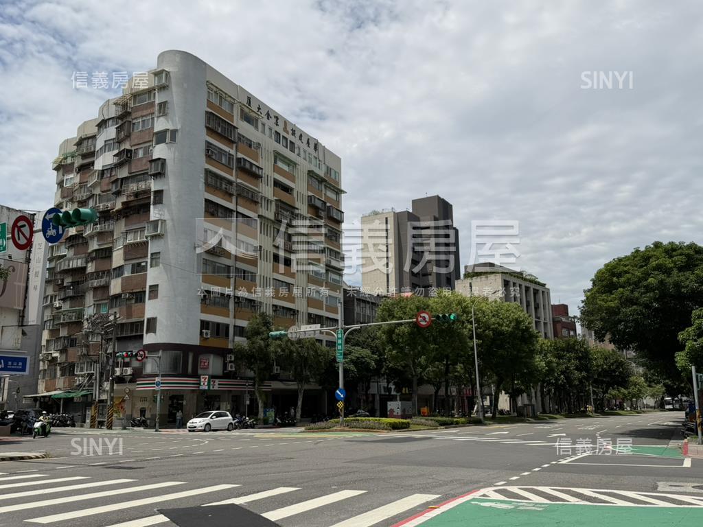 芝山捷運便利商店金店房屋室內格局與周邊環境