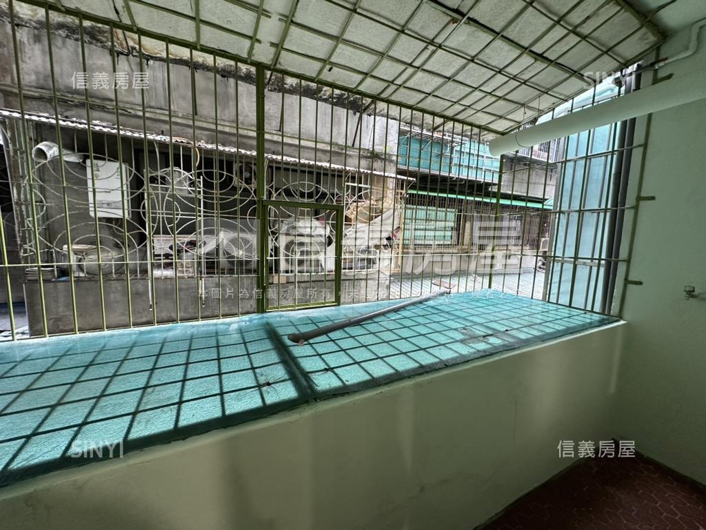魔術空間公寓２樓房屋室內格局與周邊環境