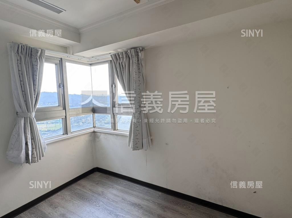 天闊高樓景觀車位房屋室內格局與周邊環境