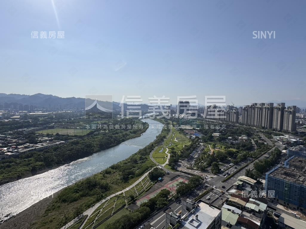 天闊高樓景觀車位房屋室內格局與周邊環境