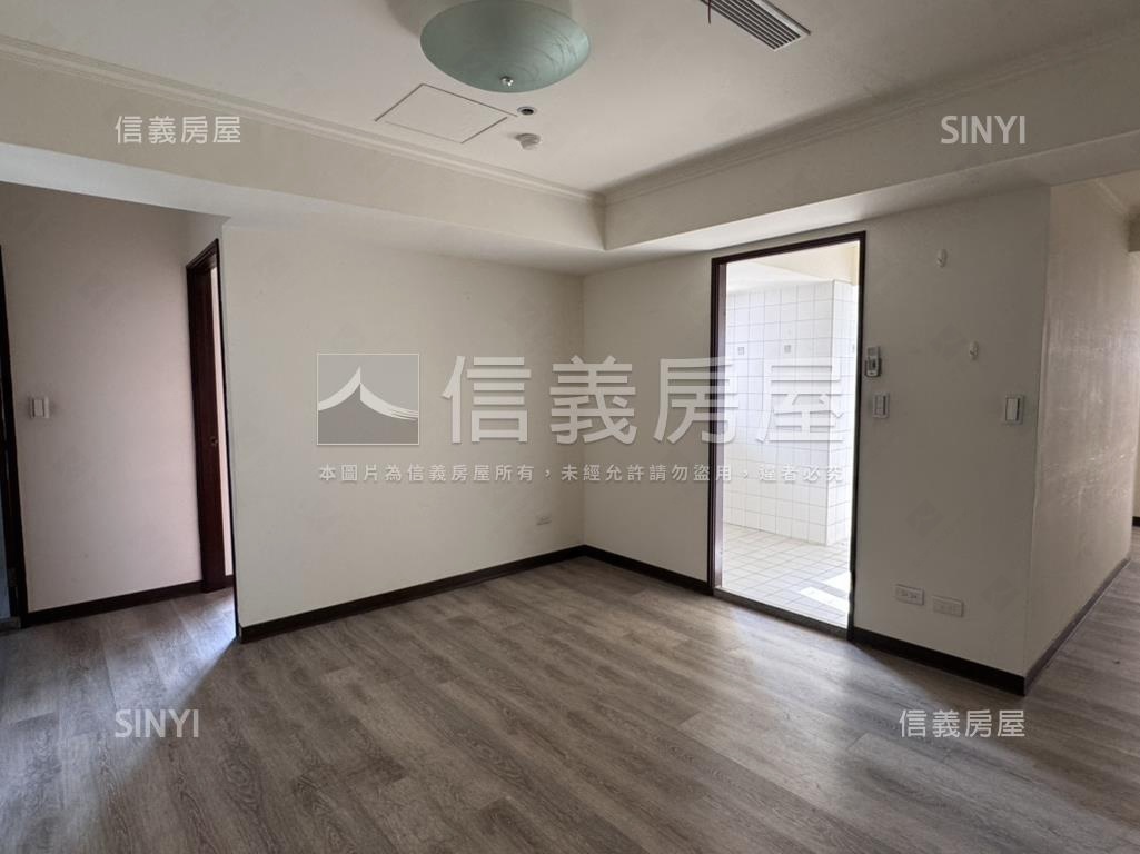 天闊高樓景觀車位房屋室內格局與周邊環境