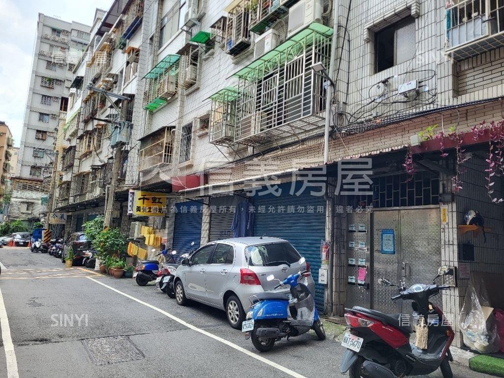 近三民高中住辦一樓房屋室內格局與周邊環境