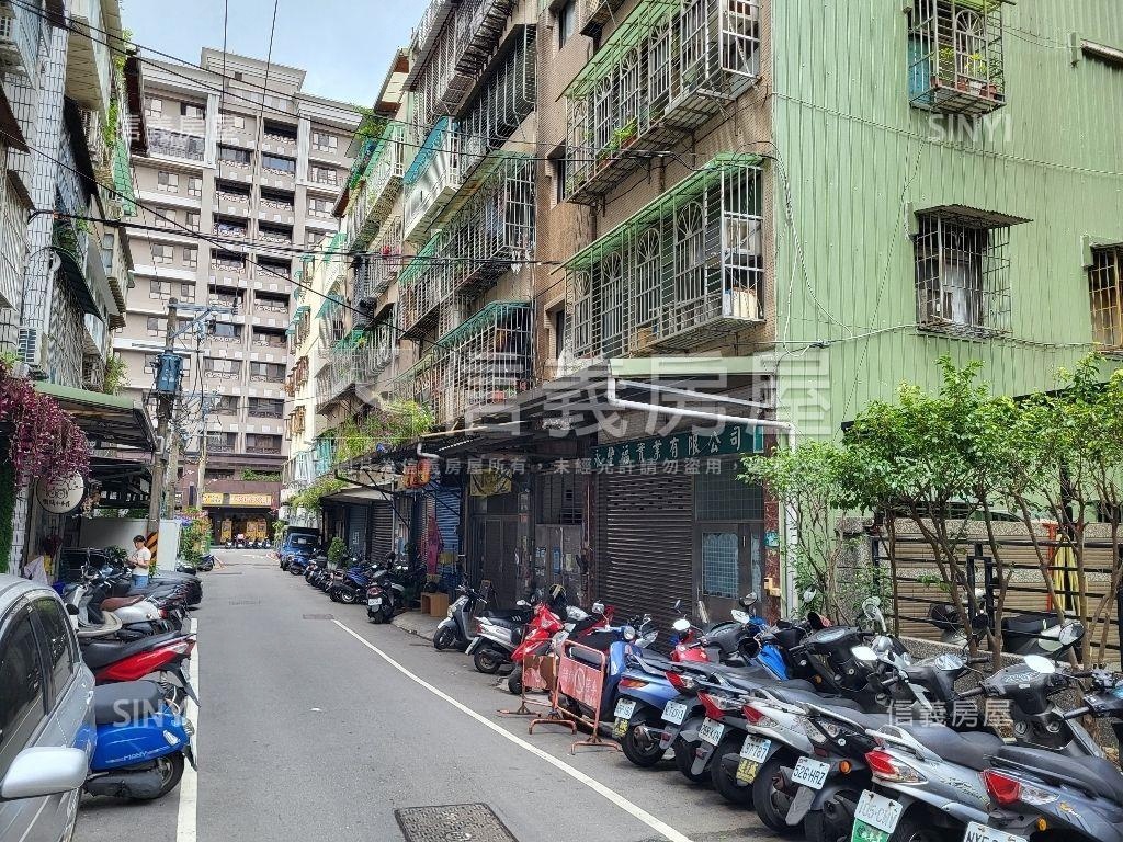 近三民高中住辦一樓房屋室內格局與周邊環境
