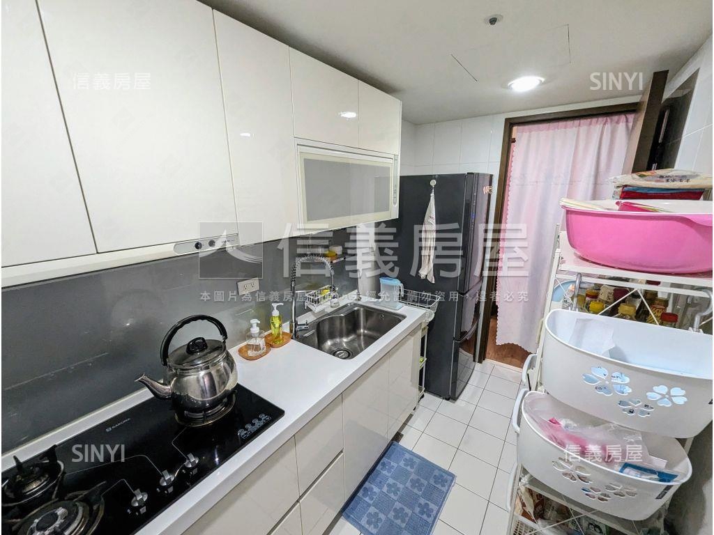 丰悅夏宮三房車位房屋室內格局與周邊環境