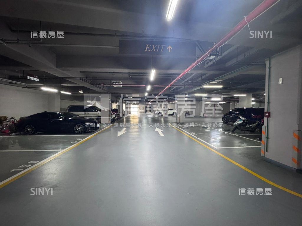 丰悅夏宮三房車位房屋室內格局與周邊環境