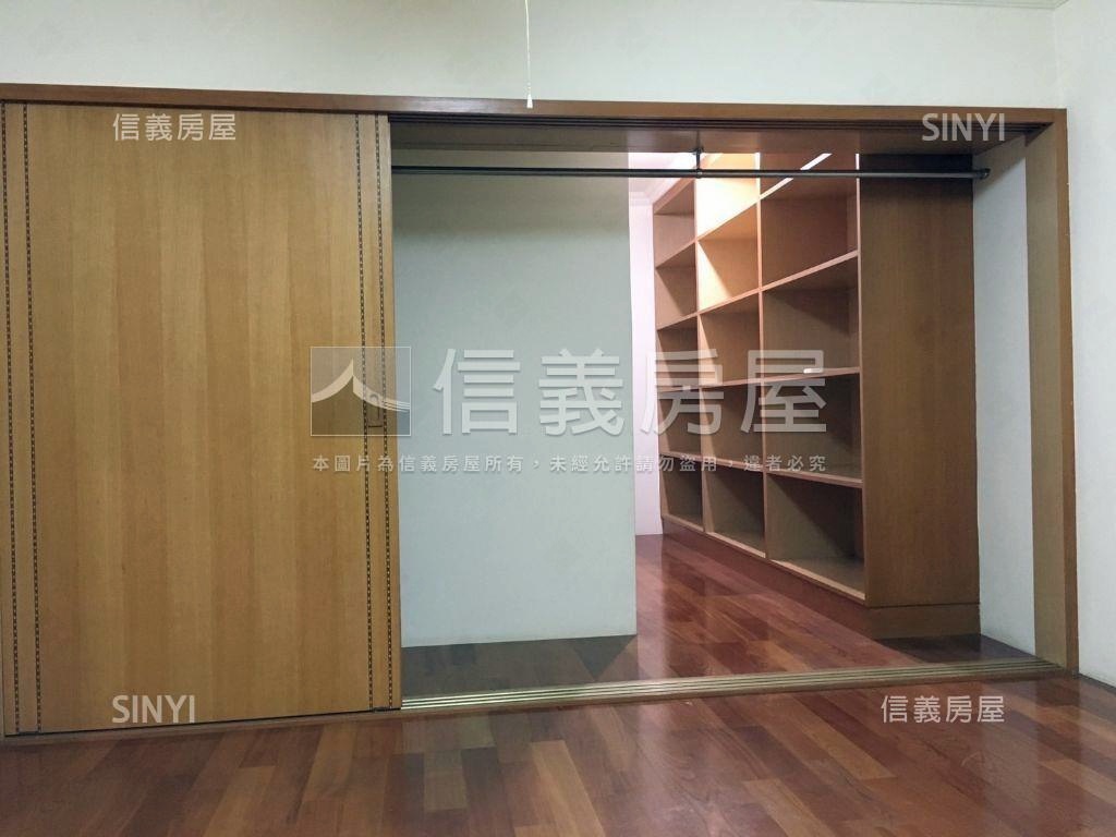 金色米蘭漂亮小資套房房屋室內格局與周邊環境