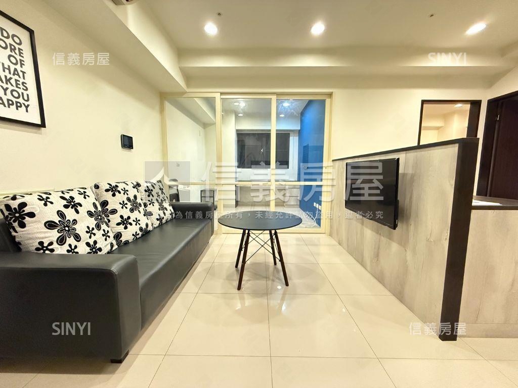高鐵簡約風美兩房房屋室內格局與周邊環境