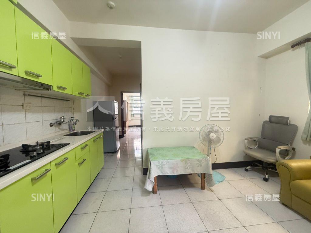 亞灣流行音樂宅房屋室內格局與周邊環境