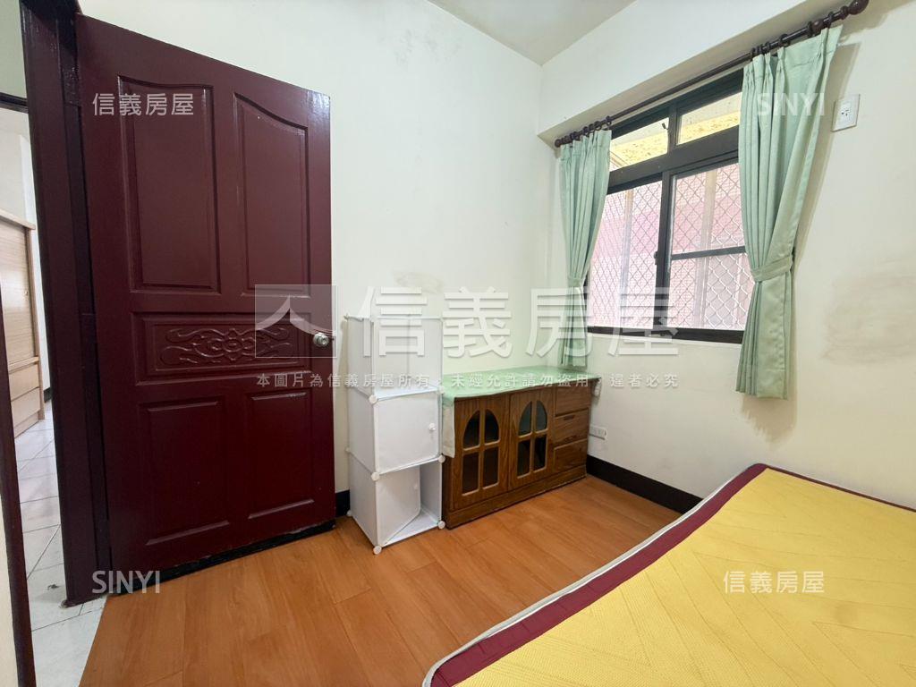 亞灣流行音樂宅房屋室內格局與周邊環境