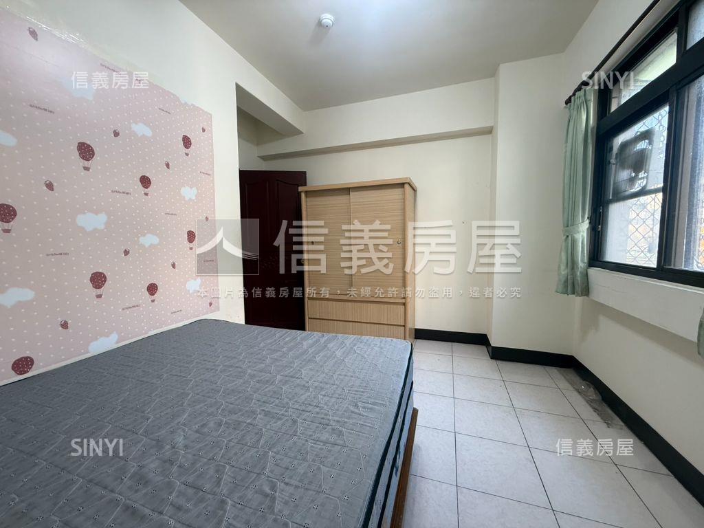 亞灣流行音樂宅房屋室內格局與周邊環境