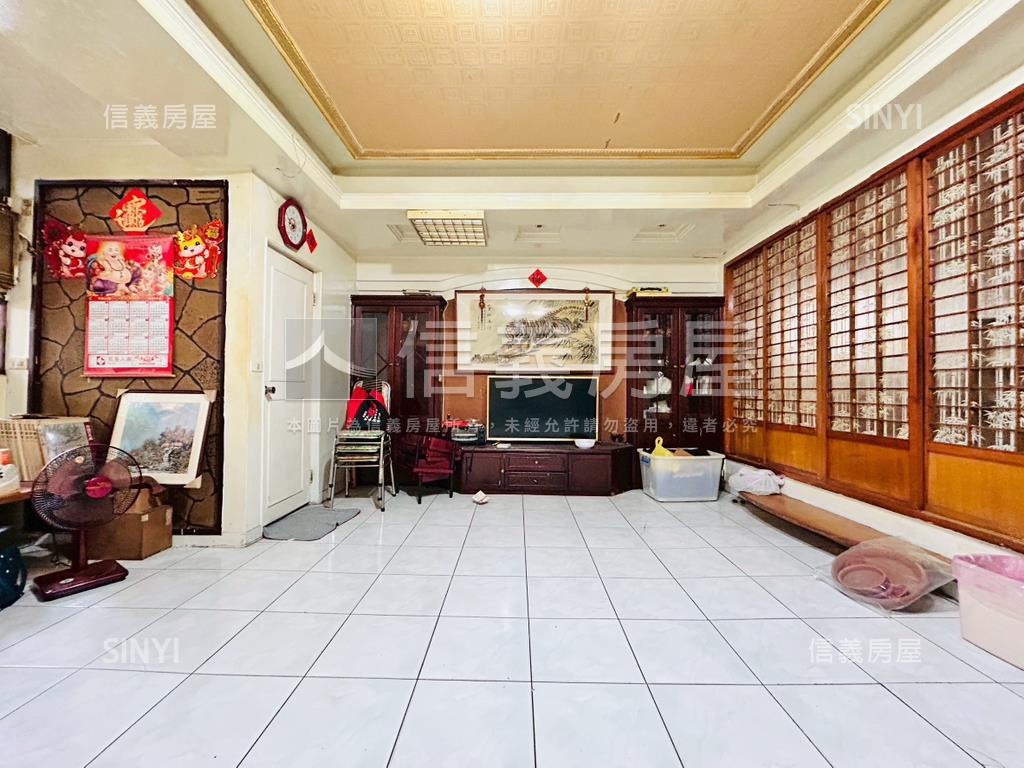 永平公寓。二樓房屋室內格局與周邊環境