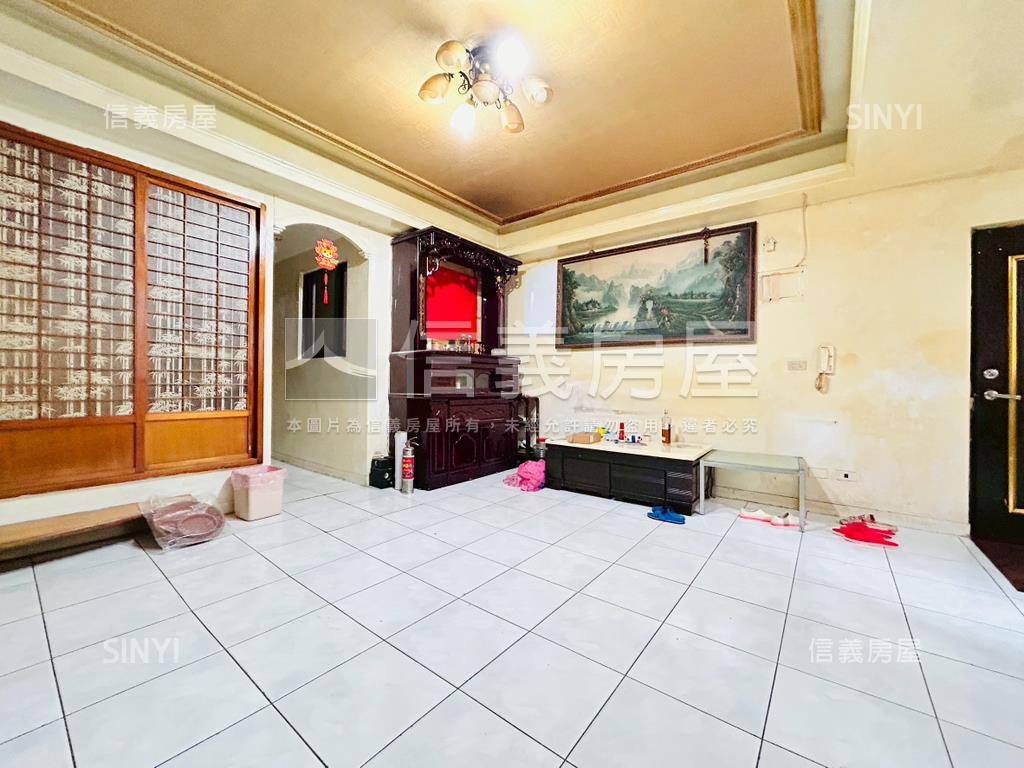 永平公寓。二樓房屋室內格局與周邊環境