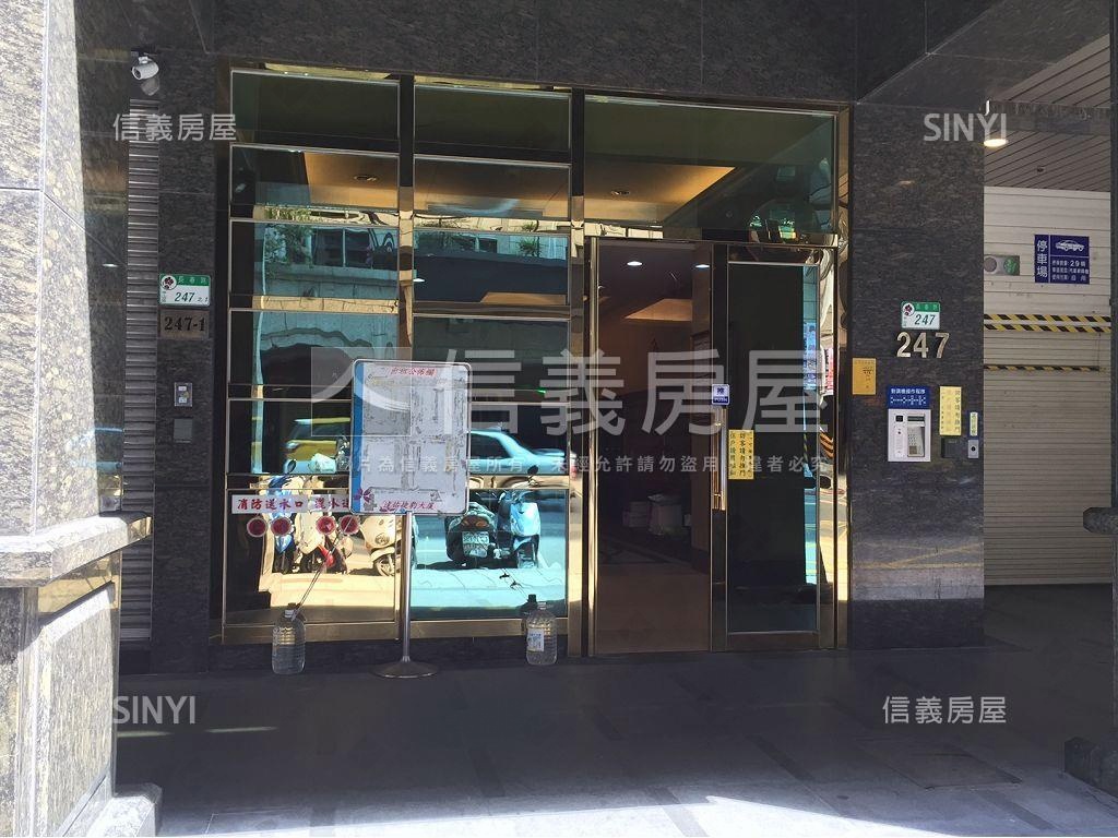 景觀後棟美妝捷豹房屋室內格局與周邊環境