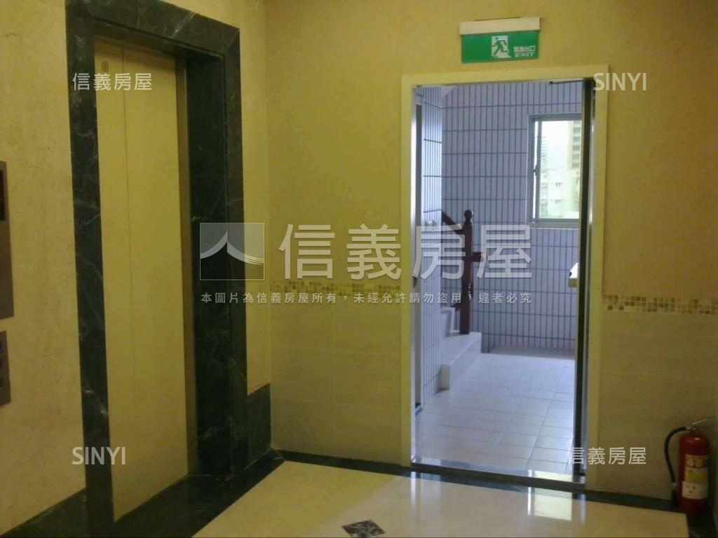 景觀後棟美妝捷豹房屋室內格局與周邊環境
