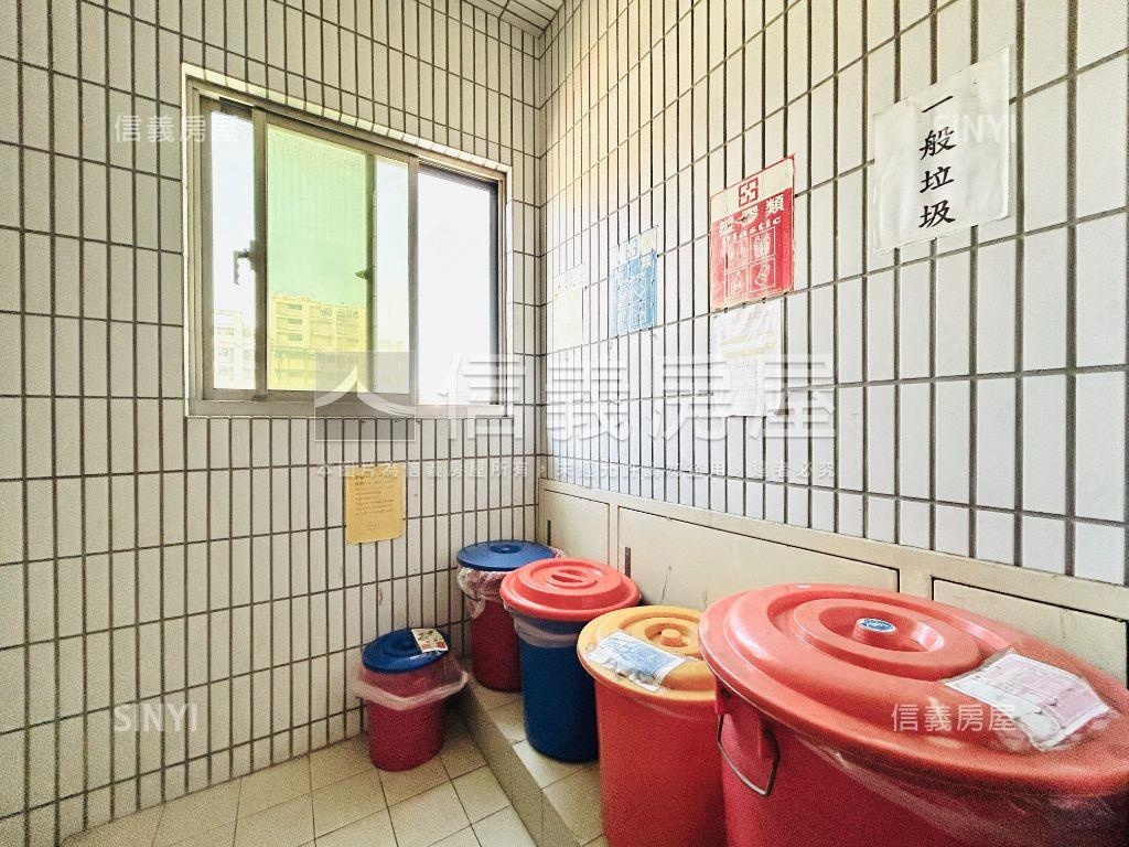 景觀後棟美妝捷豹房屋室內格局與周邊環境