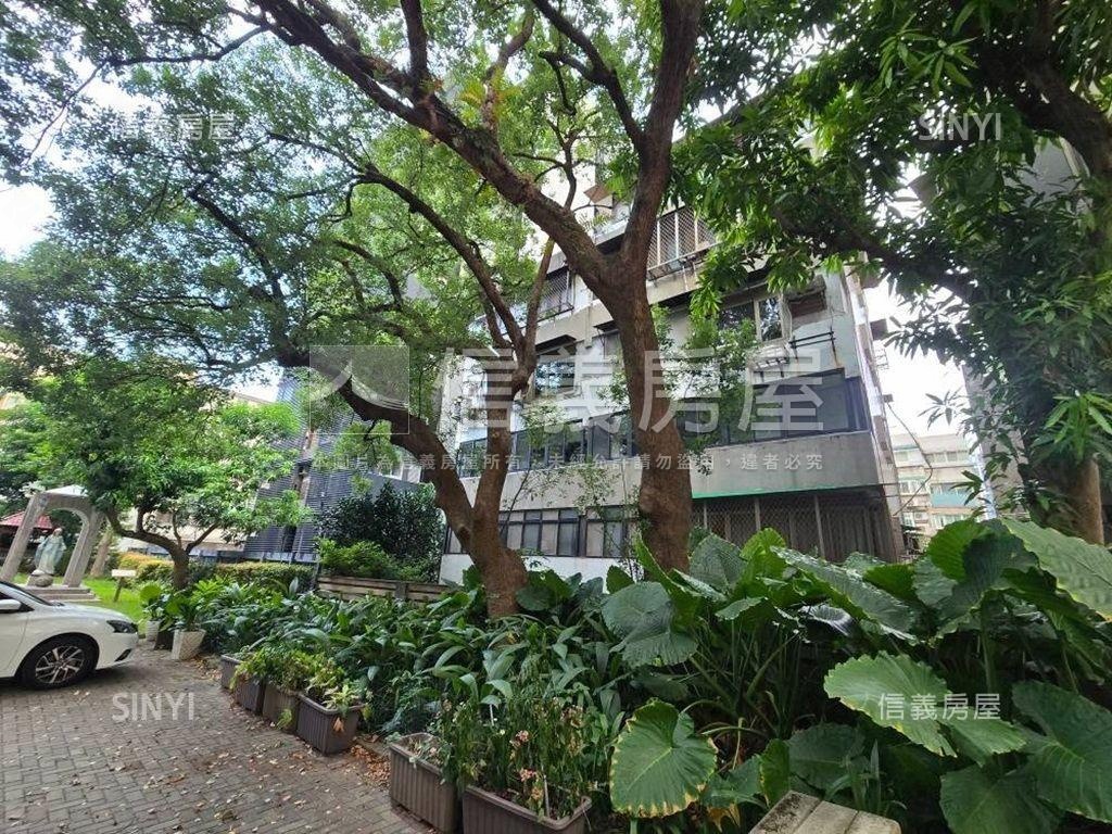 七段絕美綠意盎然房屋室內格局與周邊環境