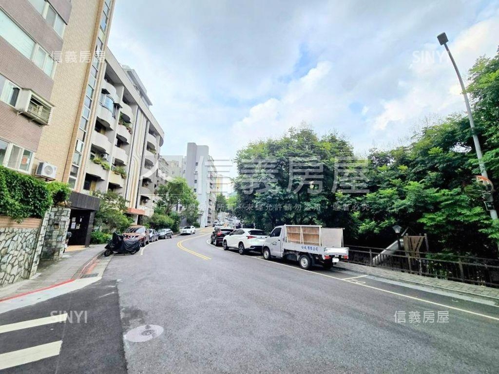 七段絕美綠意盎然房屋室內格局與周邊環境