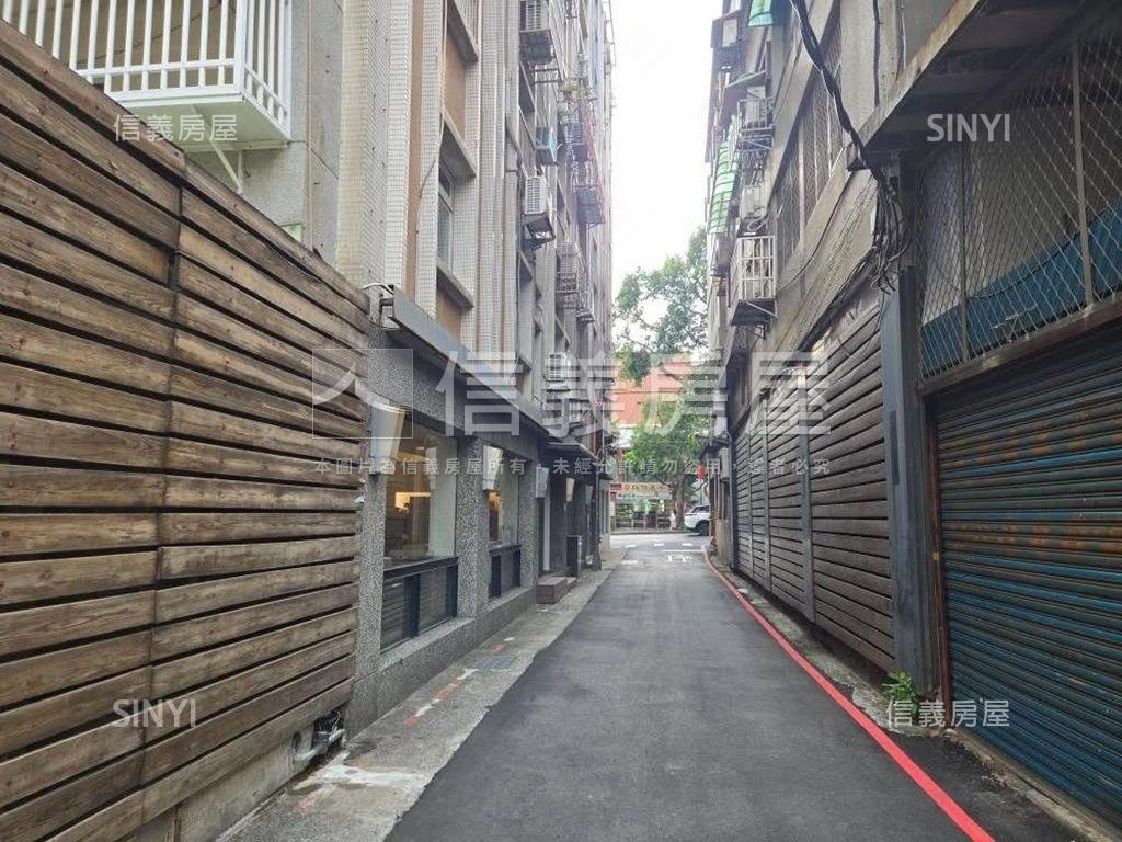 七段絕美綠意盎然房屋室內格局與周邊環境