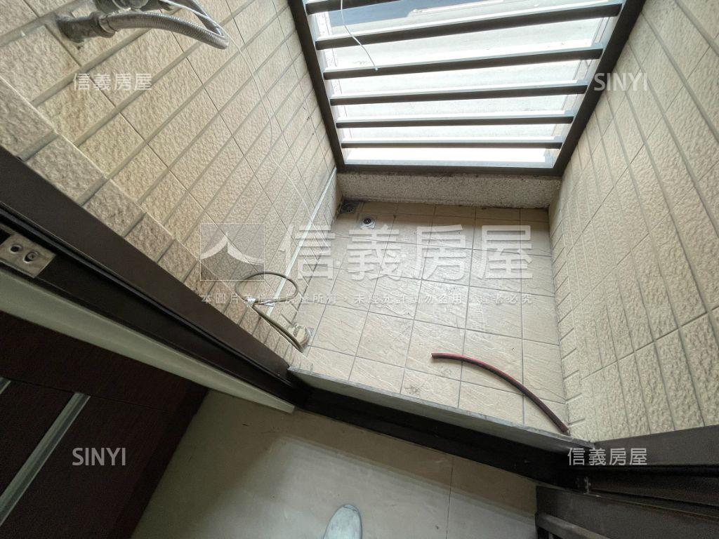 總太居易黃金店面房屋室內格局與周邊環境