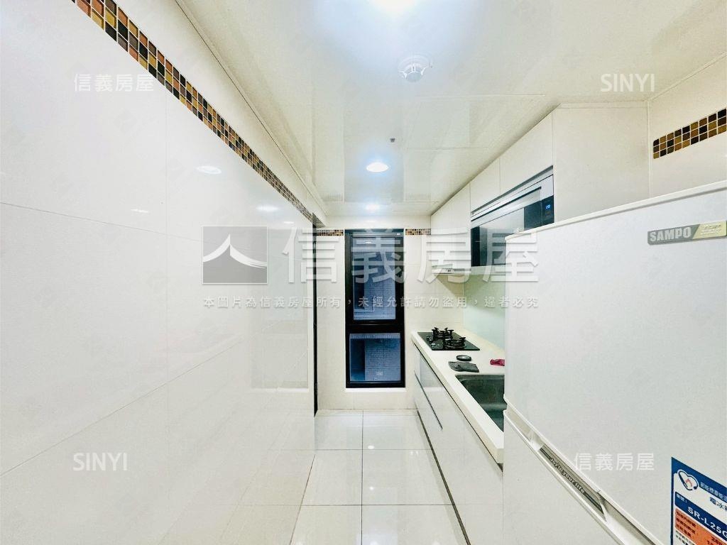 新接近捷運京河兩房車位房屋室內格局與周邊環境