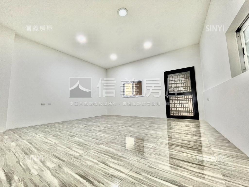 雙面臨路｜大坪面寬車墅房屋室內格局與周邊環境