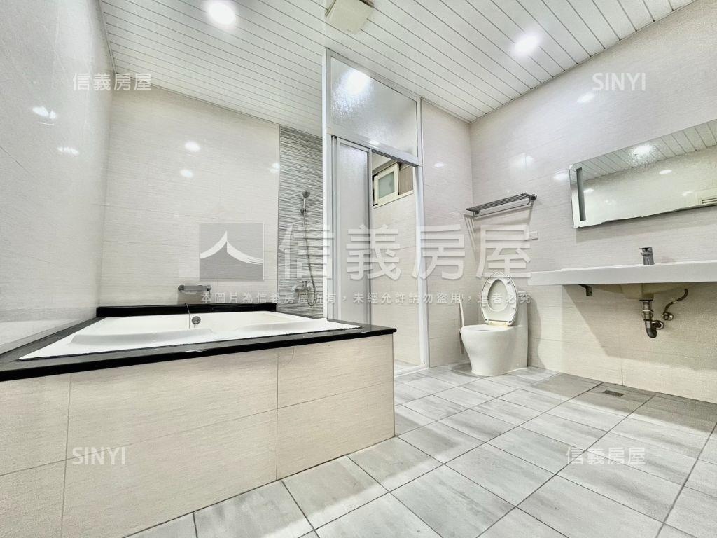 雙面臨路｜大坪面寬車墅房屋室內格局與周邊環境