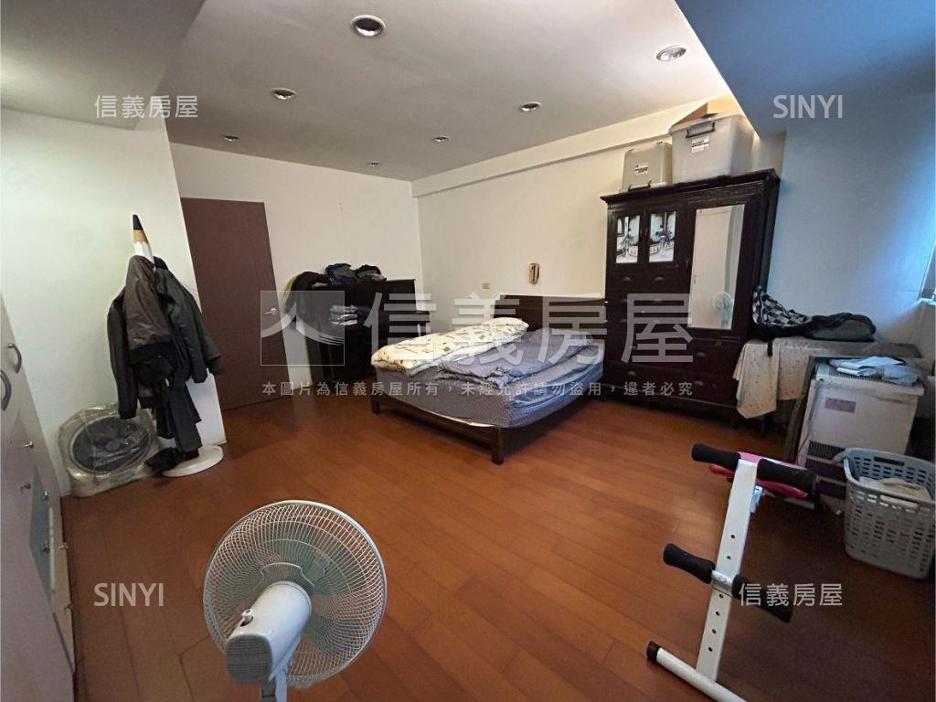 近未來藍線捷運二樓公寓房屋室內格局與周邊環境